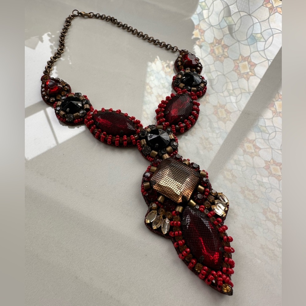 Gorgeous RARE Anthropologie “Epitome” Pendant Necklace - Picture 2 of 11